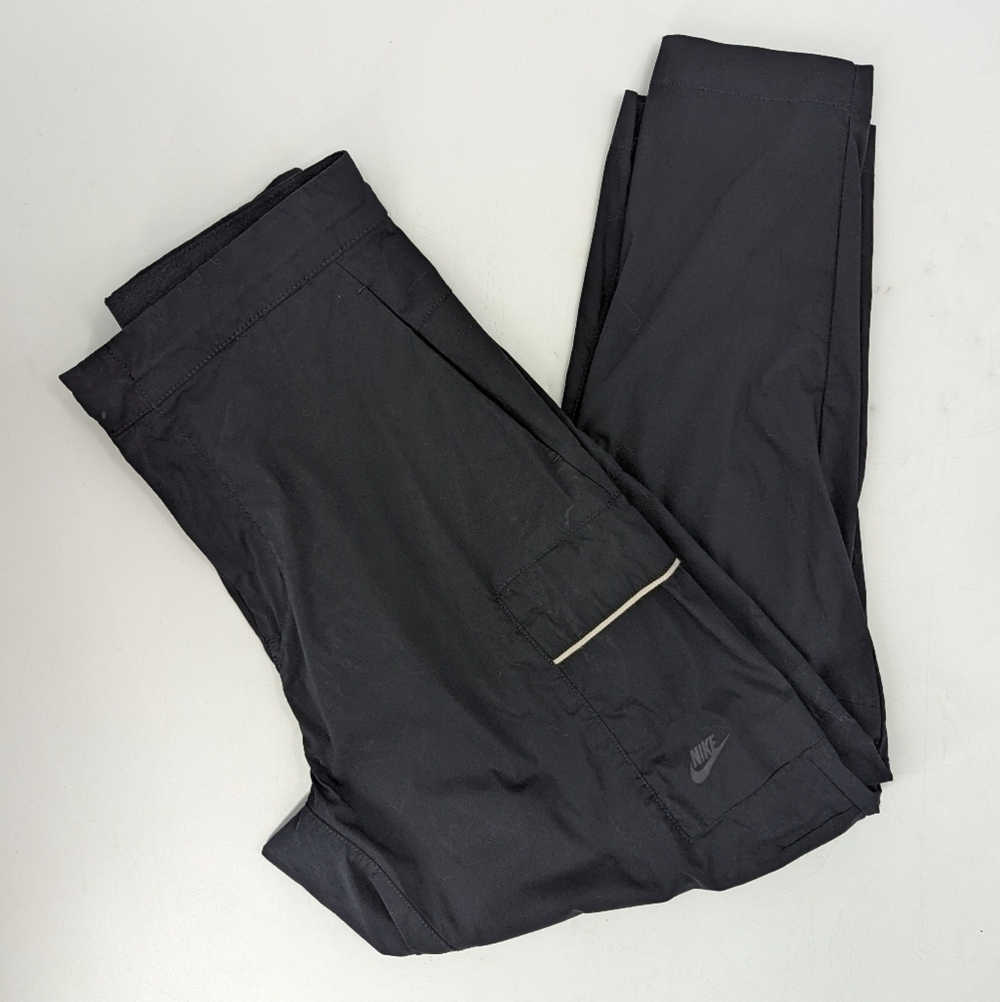 NIKE Cropped Pants